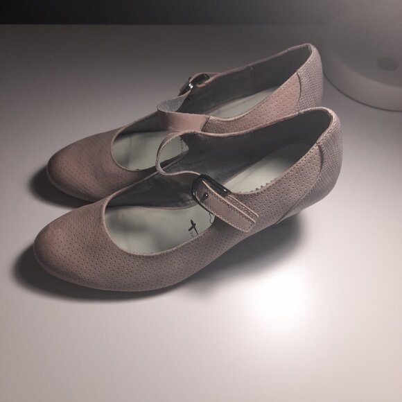 *BOGO FREE* Tamaris Women’s Size 38 Mary Jane Heels – Beige & Grey - Picture 3 of 5